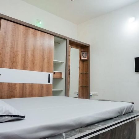 Mahadev Premium Homestay Garudeshwar エクステリア 写真