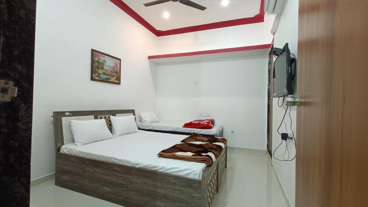 Mahadev Premium Homestay Garudeshwar エクステリア 写真