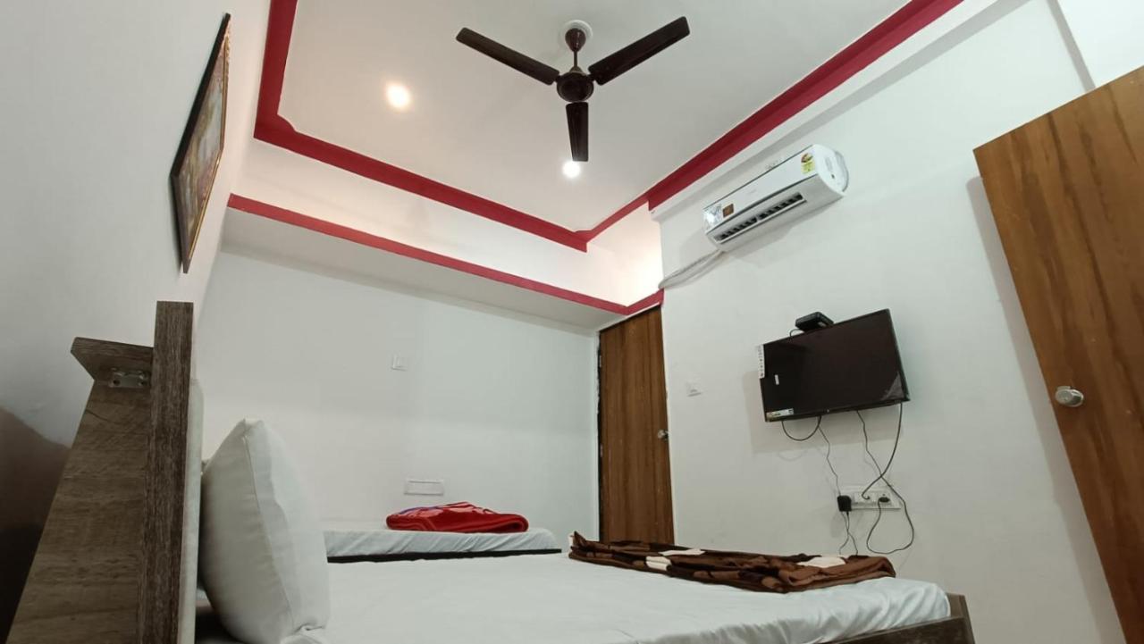 Mahadev Premium Homestay Garudeshwar エクステリア 写真